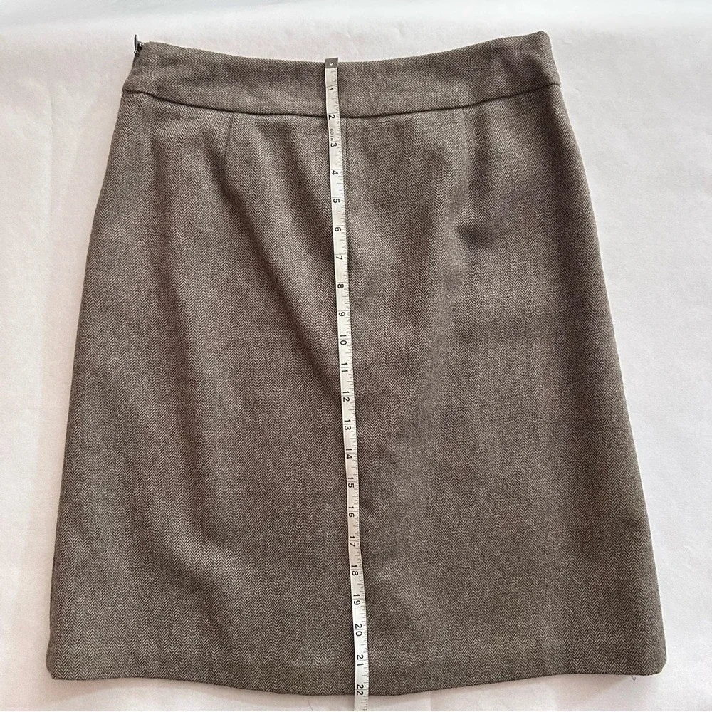 J. Crew Wool Herringbone A-Line Skirt Brown Size 4 Front Pleat Dark Academia